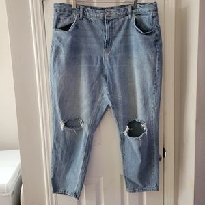 wild fable Light Wash Boyfriend Jeans with Distressed Knees